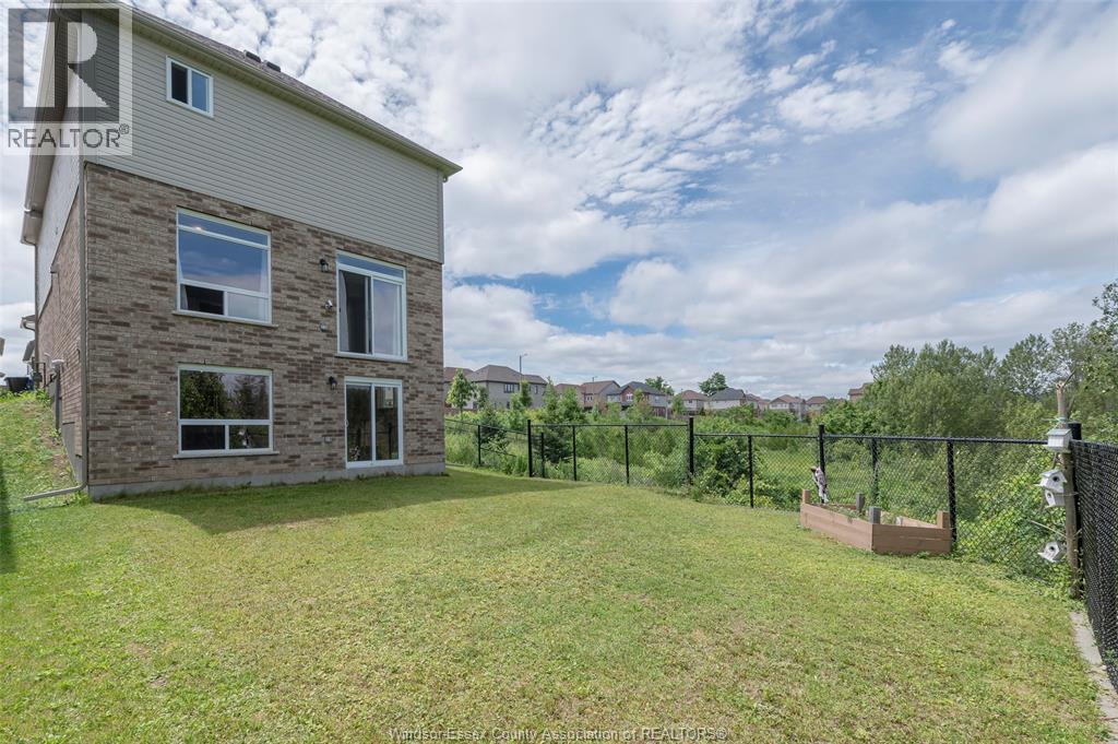 229 MACALISTER BOULEVARD - 46