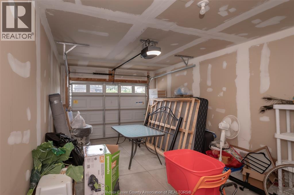 229 MACALISTER BOULEVARD - 37