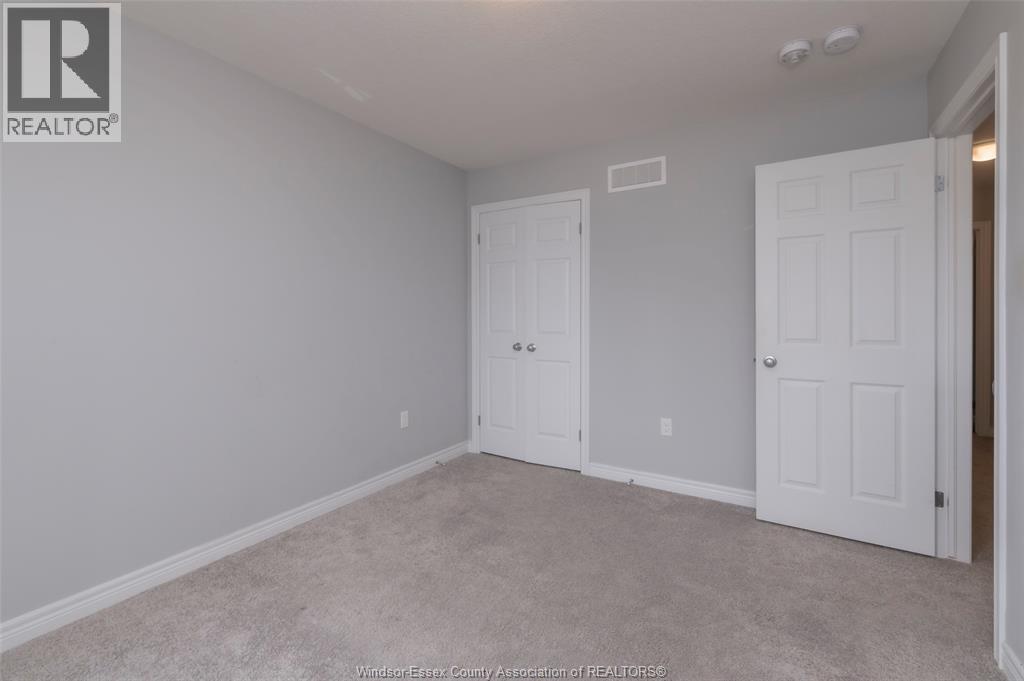 229 MACALISTER BOULEVARD - 33