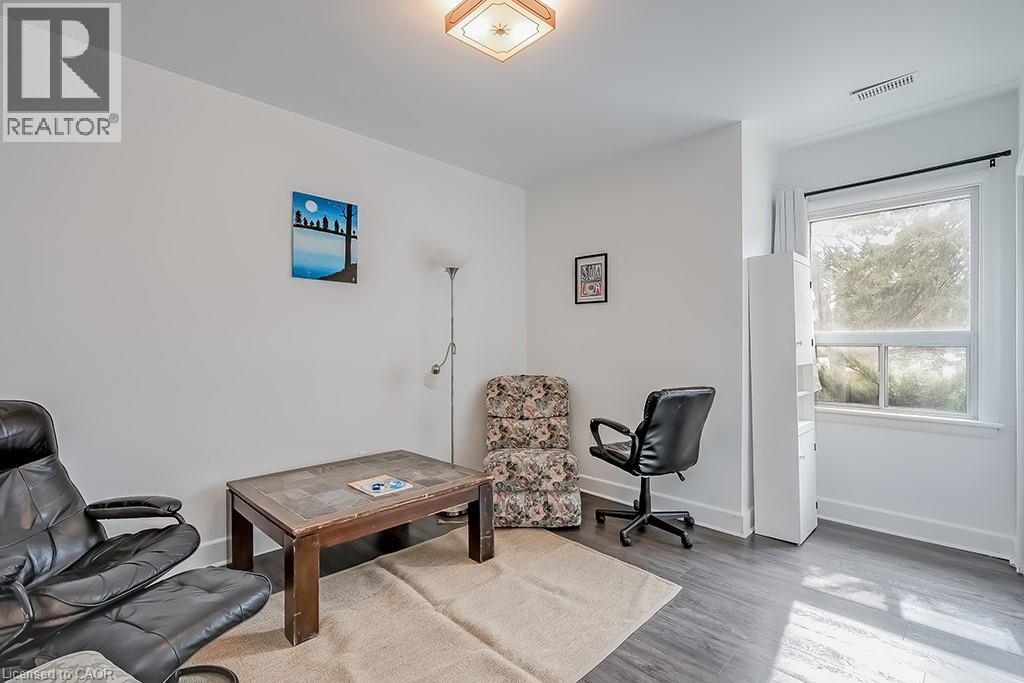 50 SANDERS Boulevard - 12