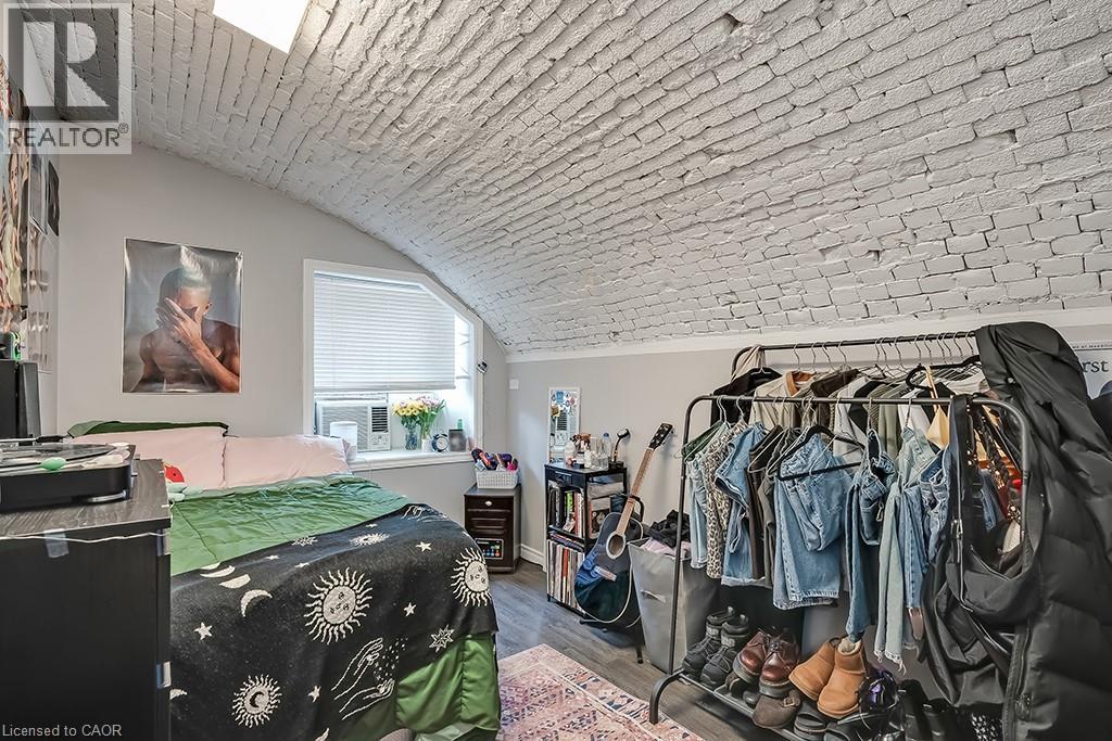 50 SANDERS Boulevard - 22