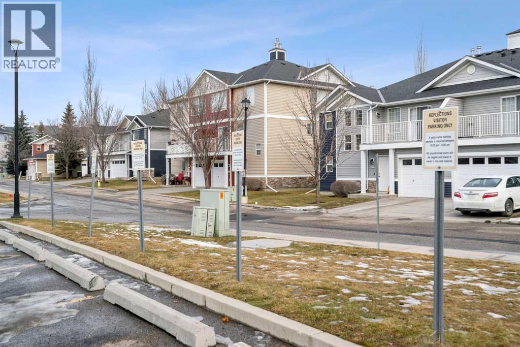 Single Family House for Sale in   Country Village Circle NE Country Hills Village Calgary 
