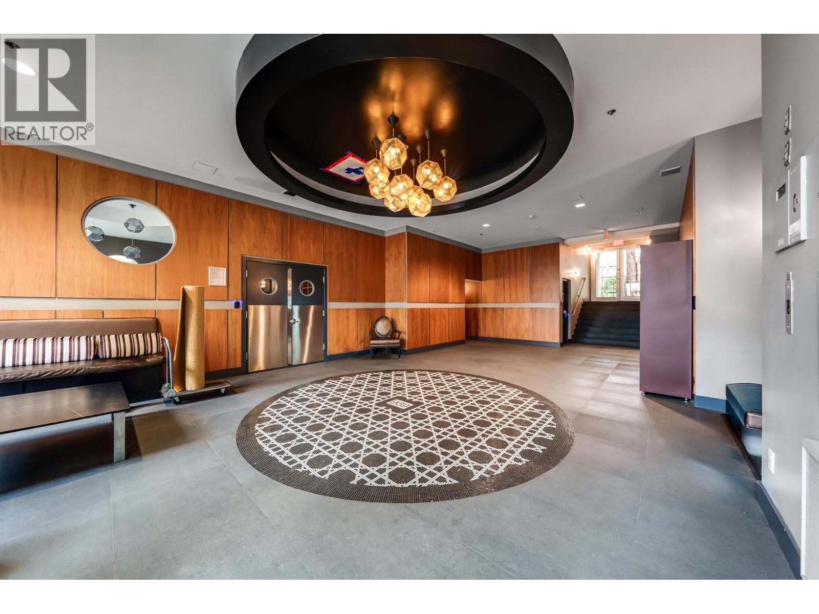 305 989 BEATTY Street - photo 2