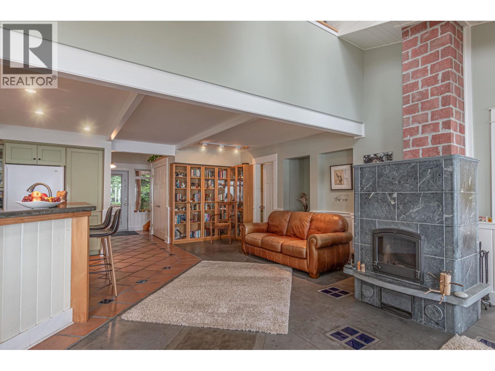 105 ISLAND PARK DRIVE — photo 16