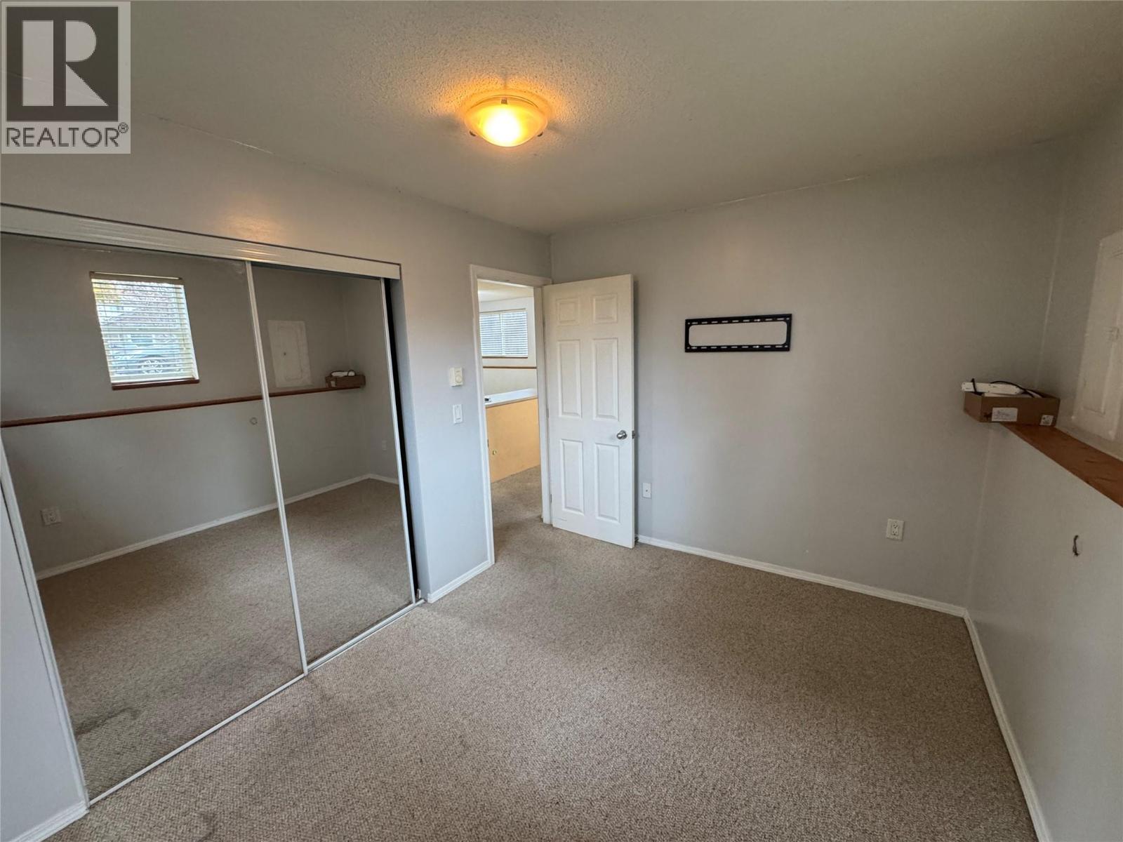  1025 Laurier Avenue, Kelowna