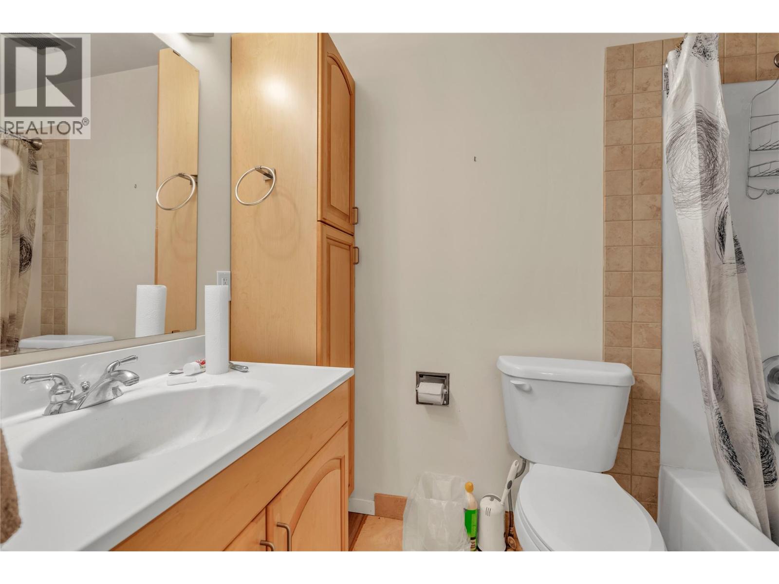 66 Angela Ave Unit# 203, Princeton