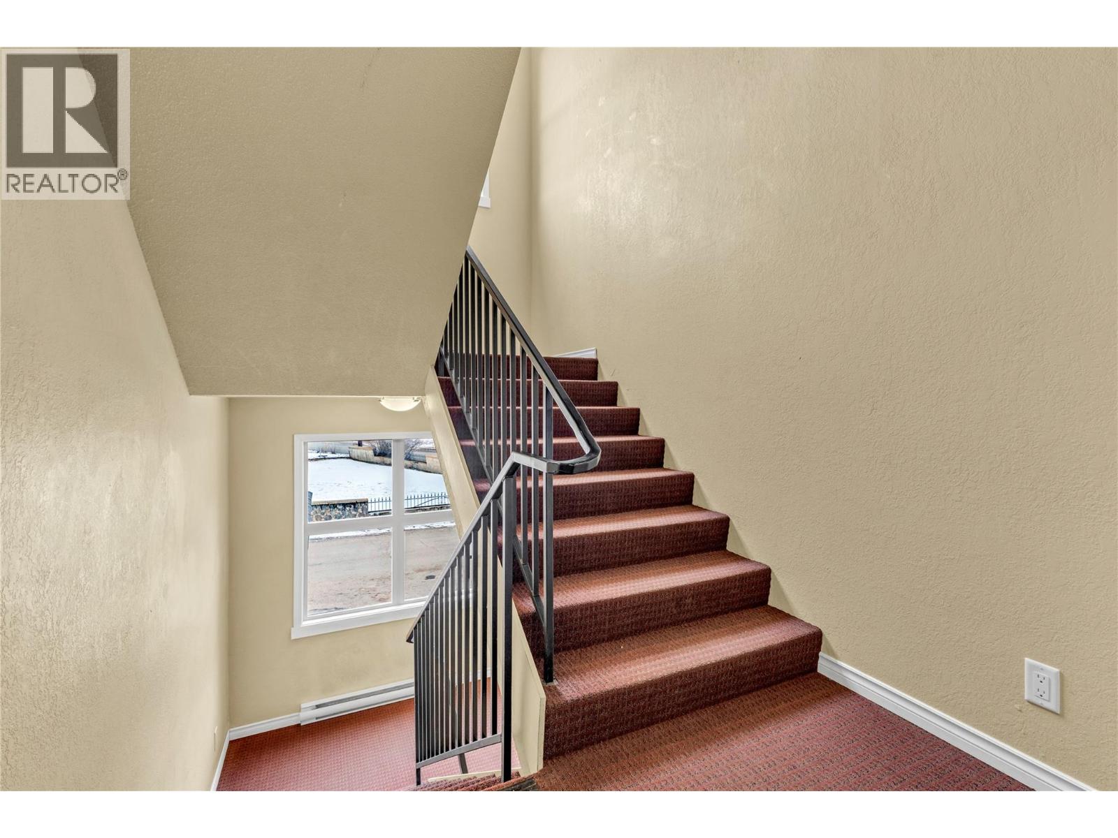 66 Angela Ave Unit# 207, Princeton