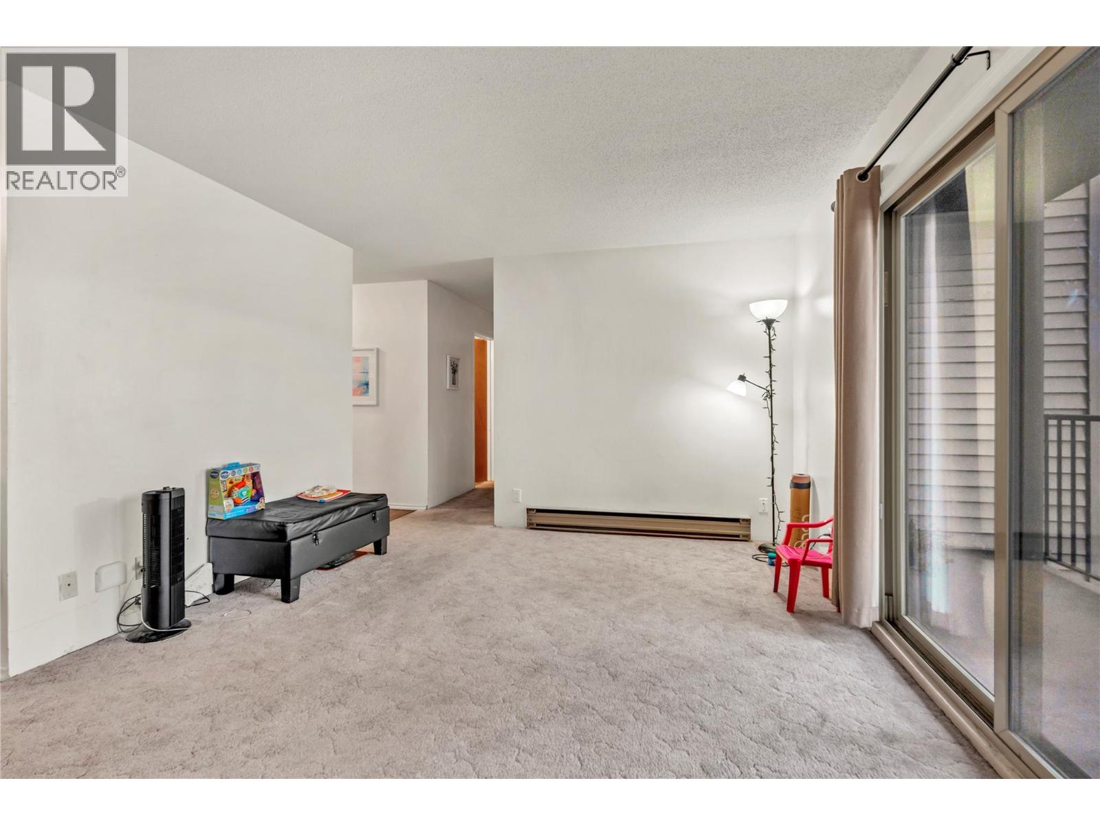 66 Angela Ave Unit# 207, Princeton