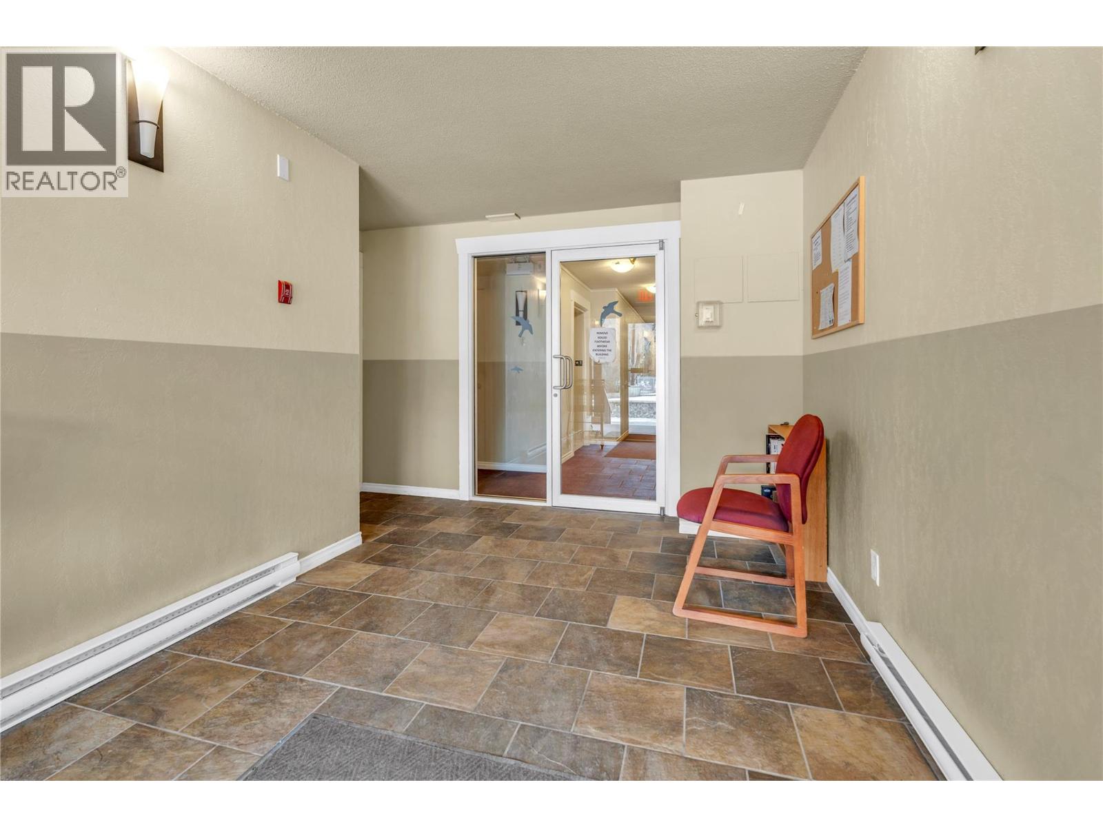 66 Angela Ave Unit# 207, Princeton