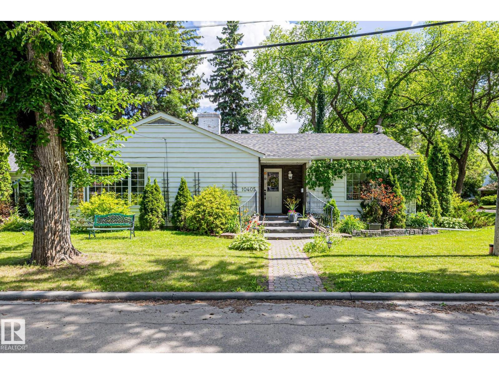 10405 GLENORA CR NW - 1