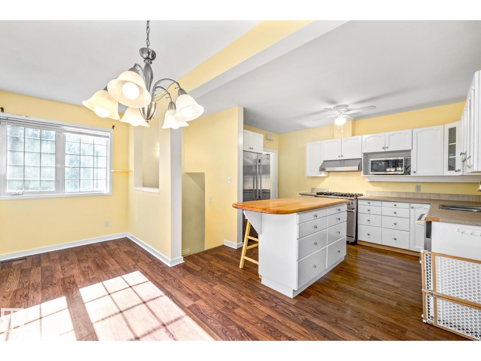 10405 GLENORA CR NW - 11