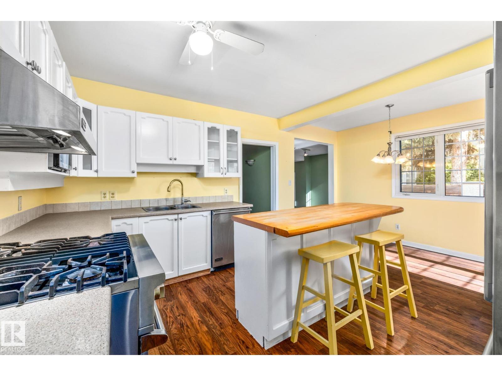 10405 GLENORA CR NW - 14