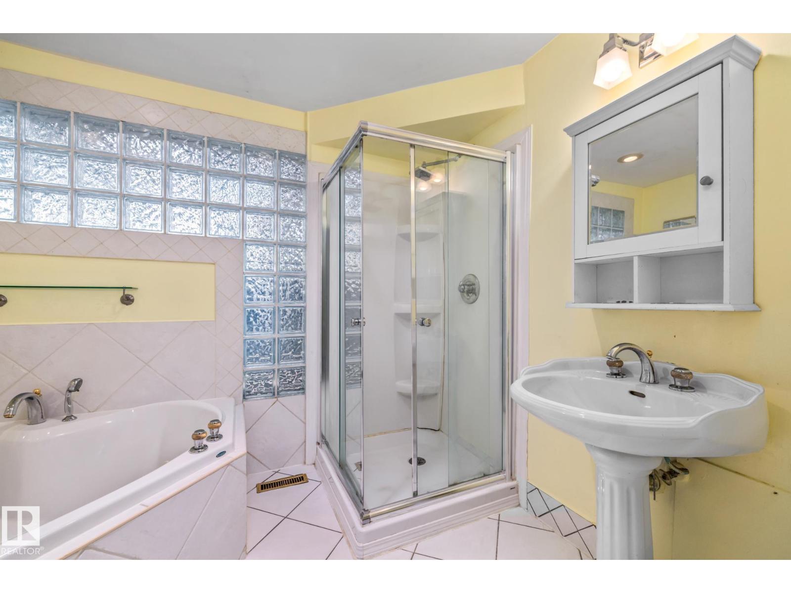 10405 GLENORA CR NW - 25