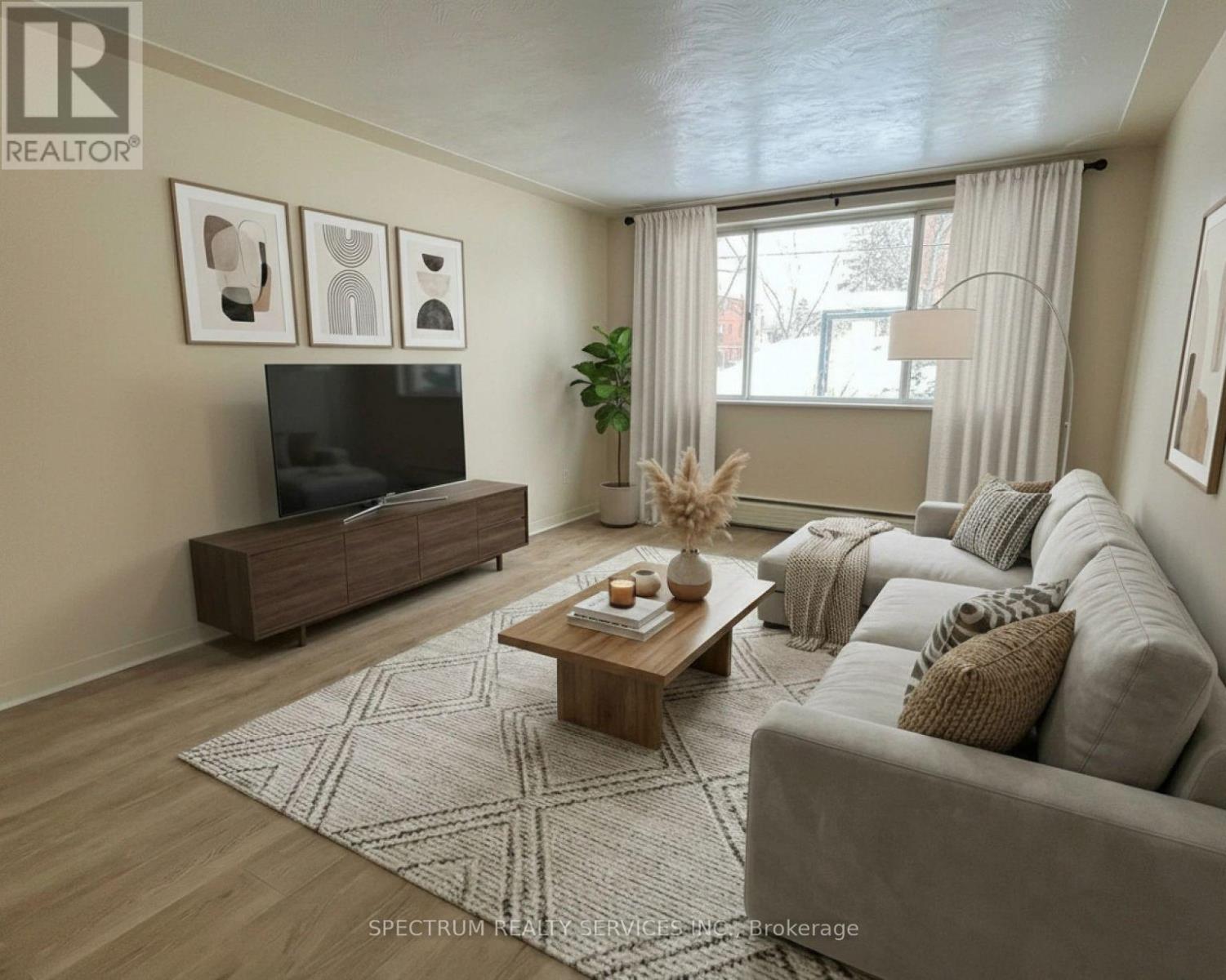 357 Connaught Unit 3 photo 4