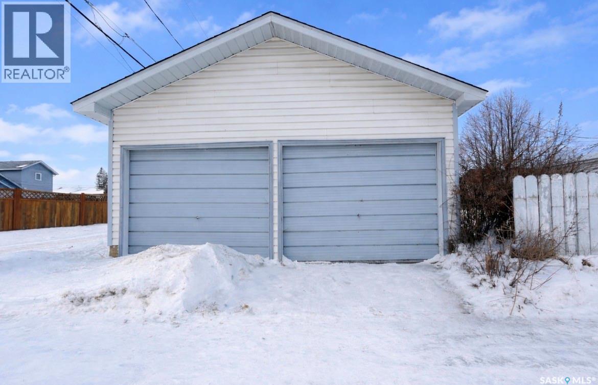 600 Maple ROAD W - Photo 2 of 21, Nipawin, Saskatchewan