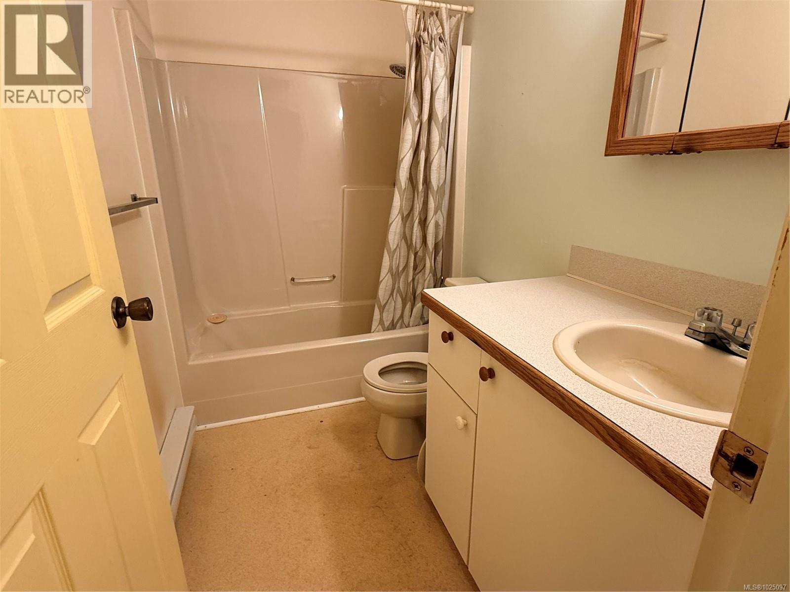 15 745 Church St, Gabriola Island