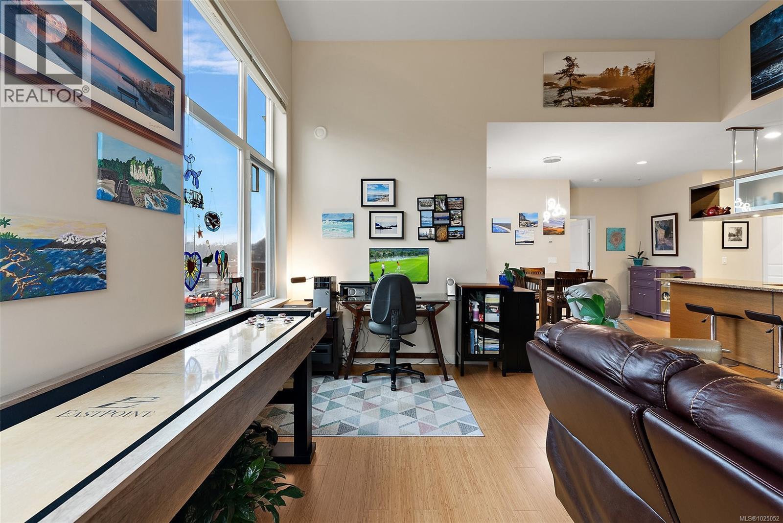 Single Family House for Sale in   West Saanich Rd Saanich 