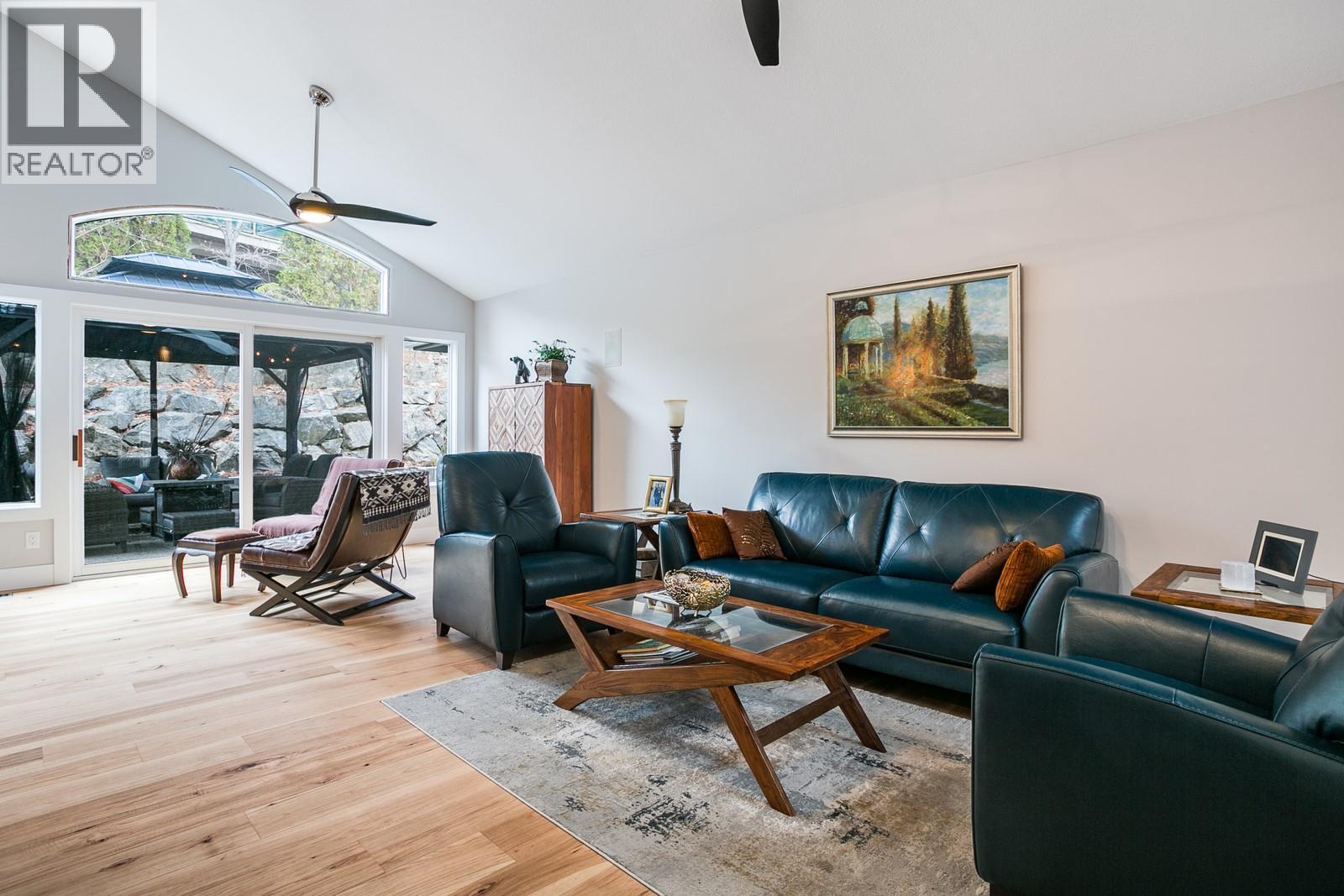 4172 Gallaghers Grove, Kelowna