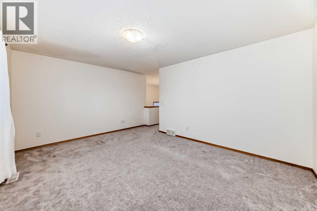 Single Family House for Sale in  Royal Birkdale Crescent NW Royal Oak Calgary 