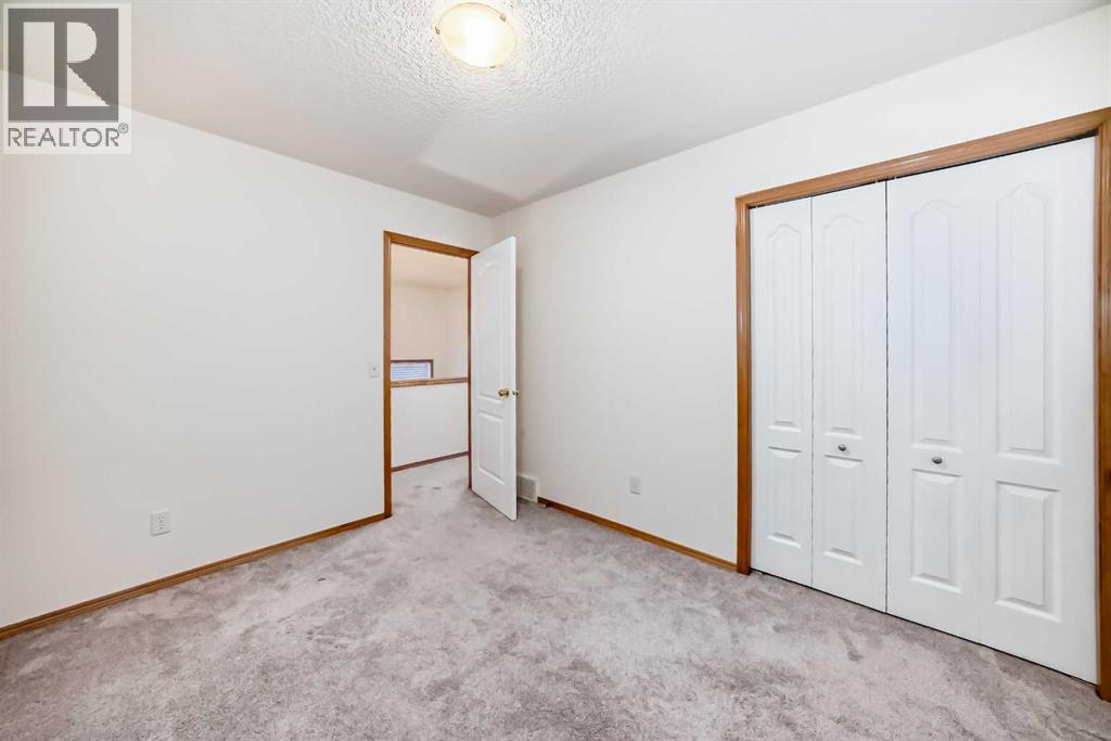 Single Family House for Sale in  Royal Birkdale Crescent NW Royal Oak Calgary 