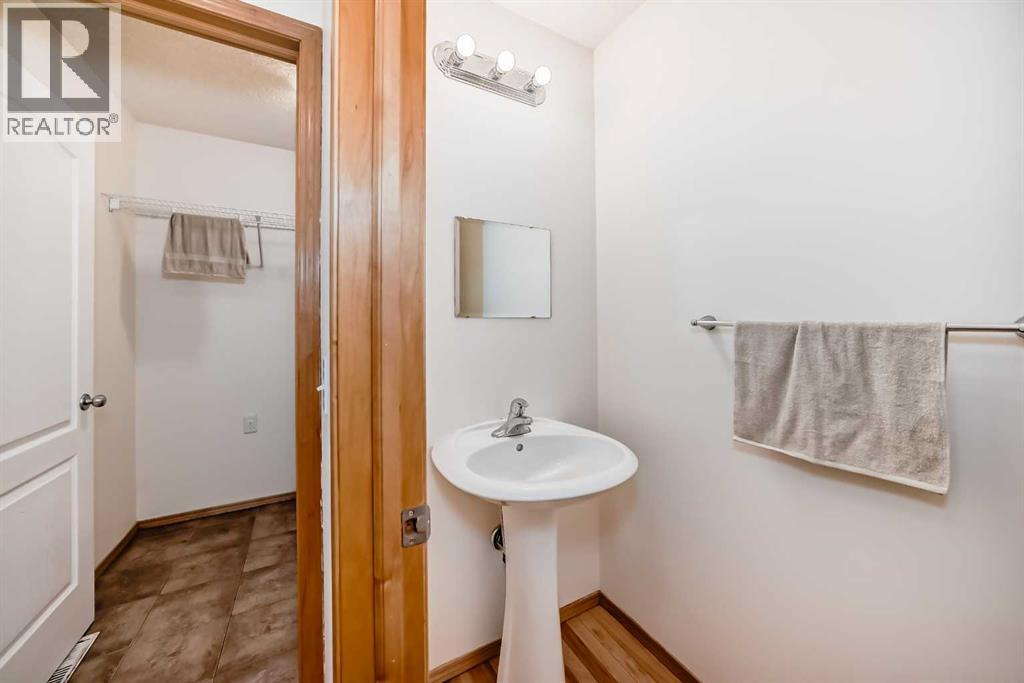 Single Family House for Sale in  Royal Birkdale Crescent NW Royal Oak Calgary 