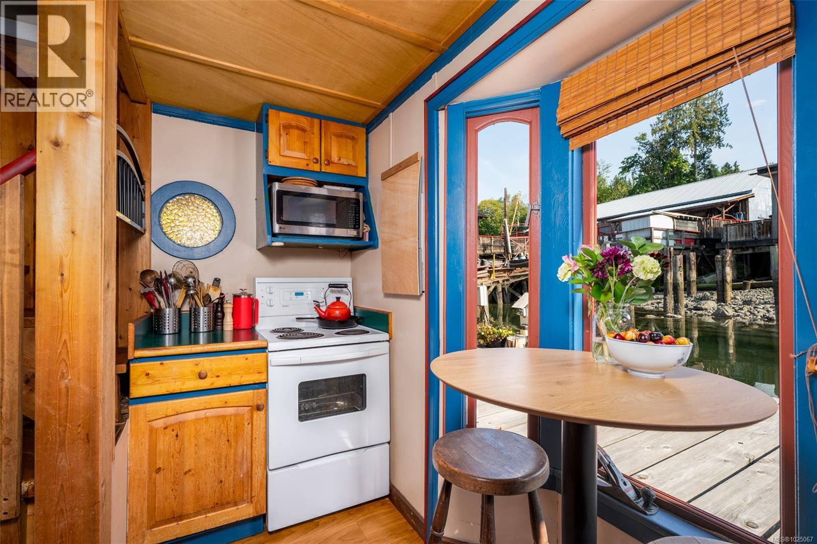 #2 1765 COWICHAN BAY RD - 11