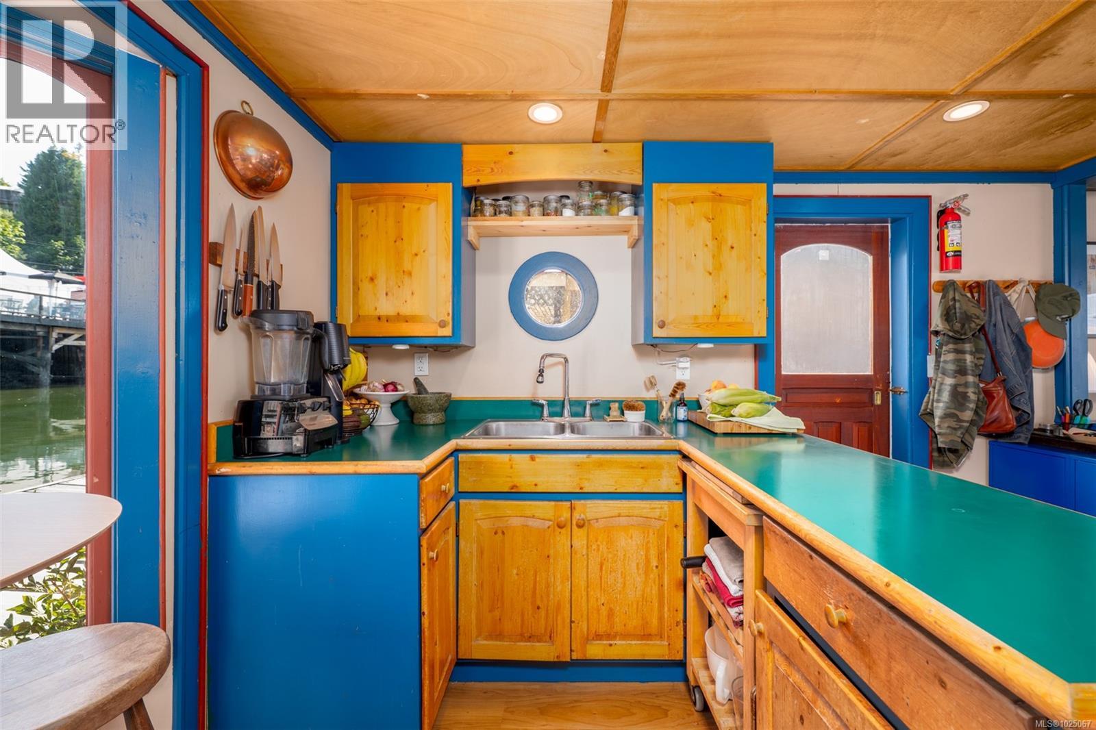 #2 1765 COWICHAN BAY RD - 9