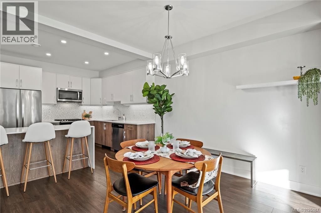  1252 Solstice Crescent, Langford