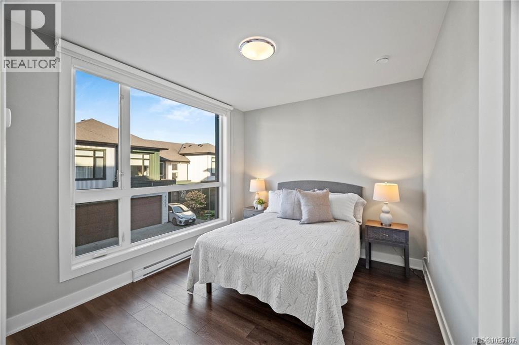  1252 Solstice Crescent, Langford