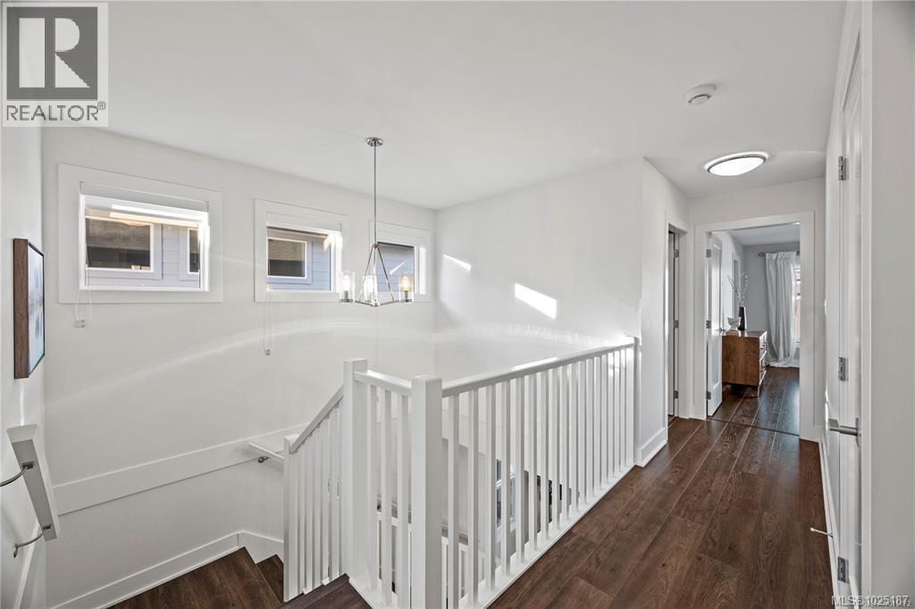  1252 Solstice Crescent, Langford