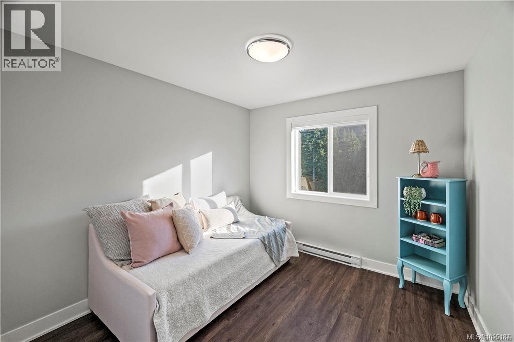  1252 Solstice Crescent, Langford