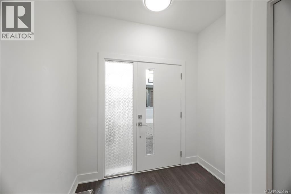  1252 Solstice Crescent, Langford