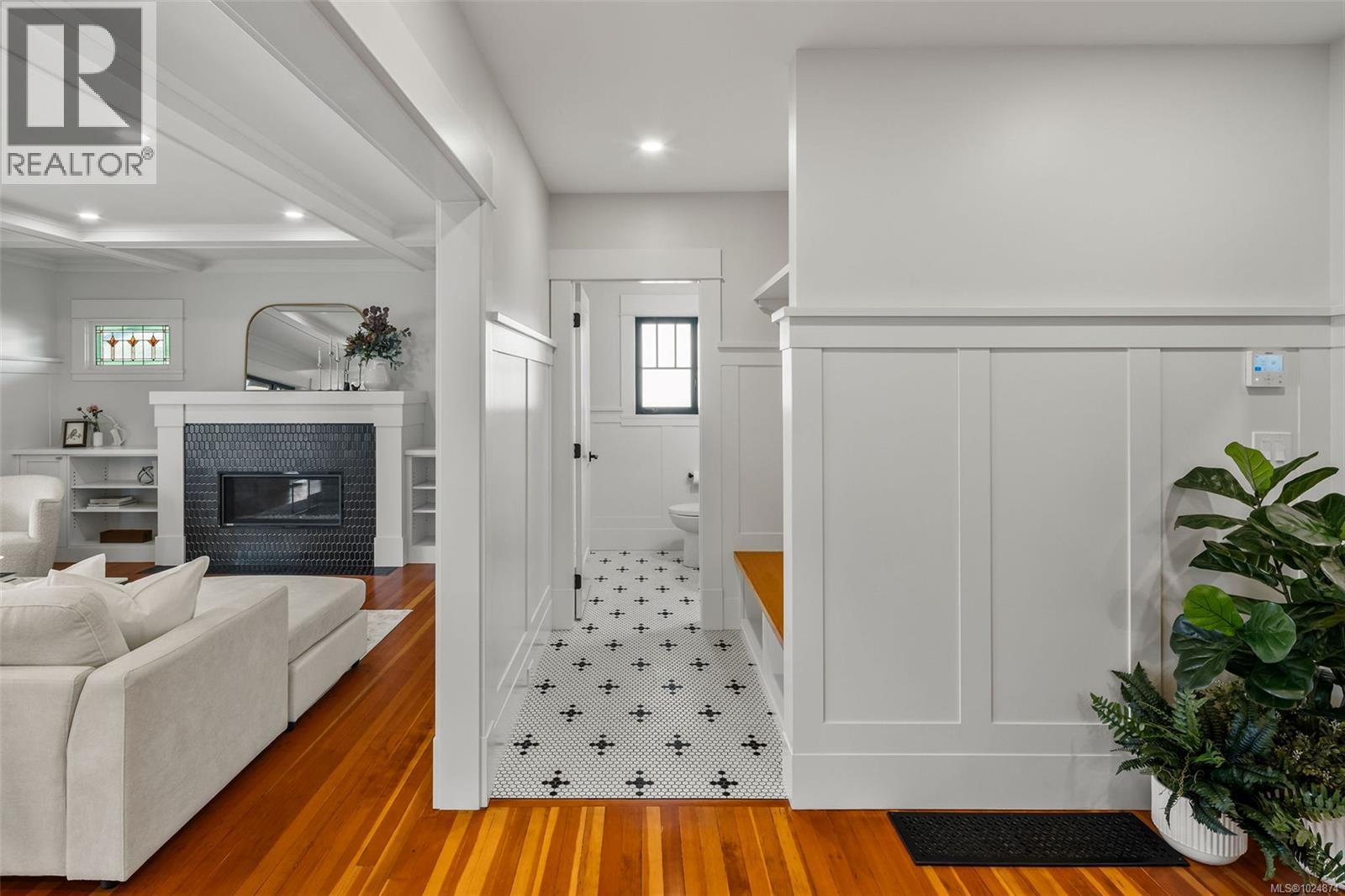  361 Arnold Avenue, Victoria