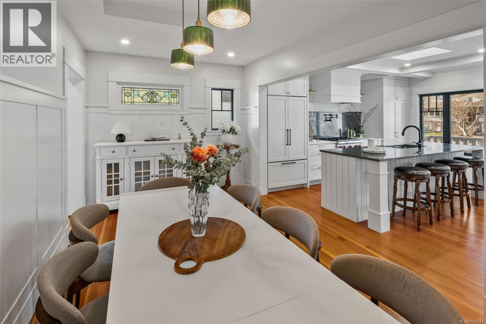  361 Arnold Avenue, Victoria