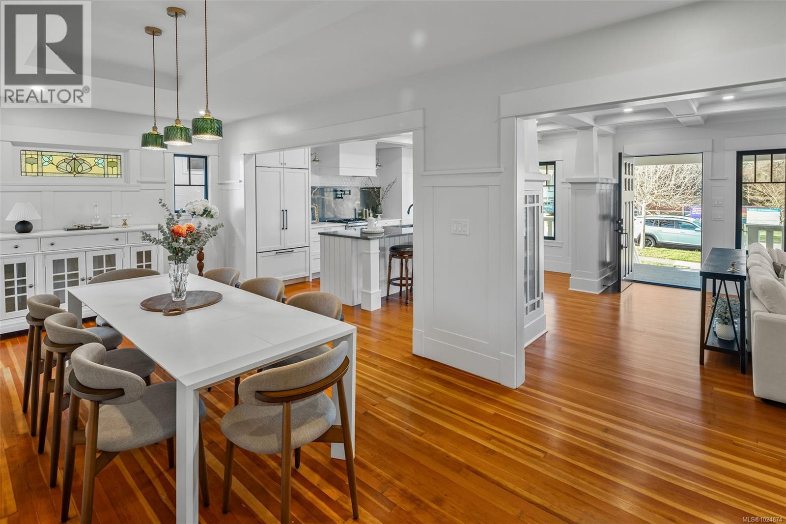  361 Arnold Avenue, Victoria