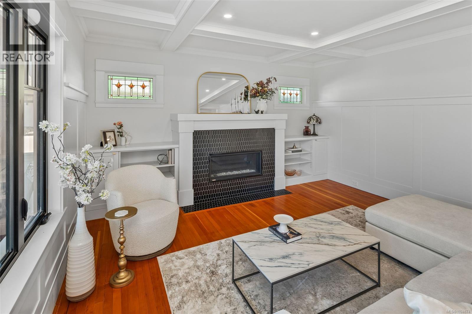  361 Arnold Avenue, Victoria