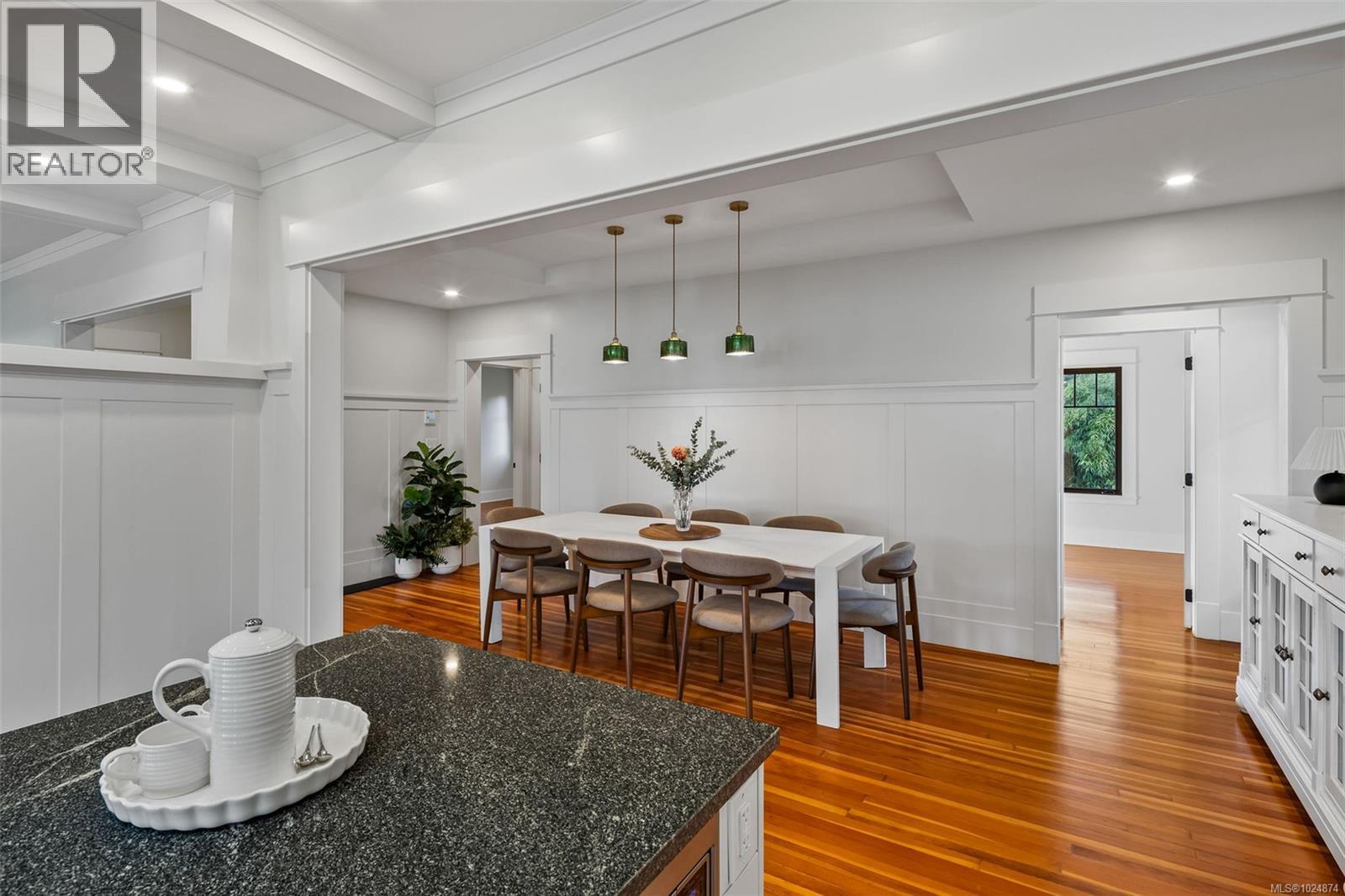  361 Arnold Avenue, Victoria