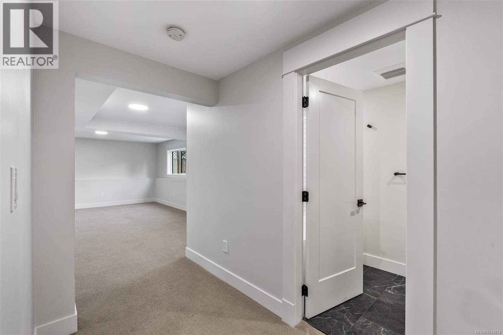  361 Arnold Avenue, Victoria