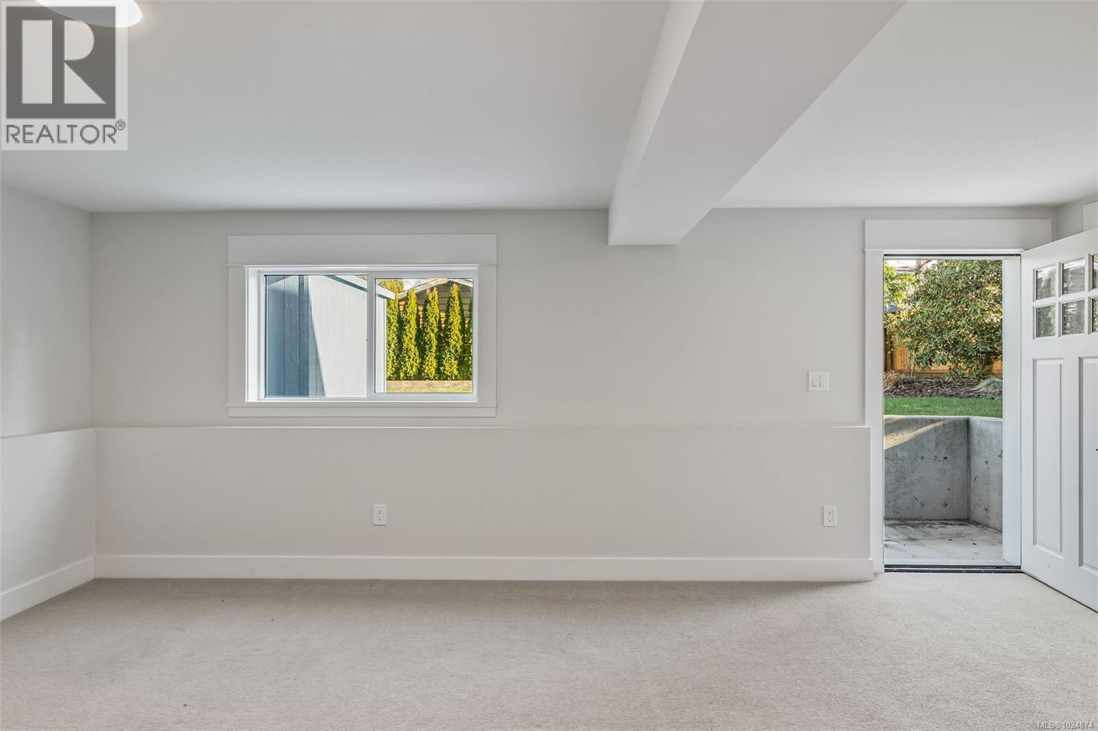  361 Arnold Avenue, Victoria