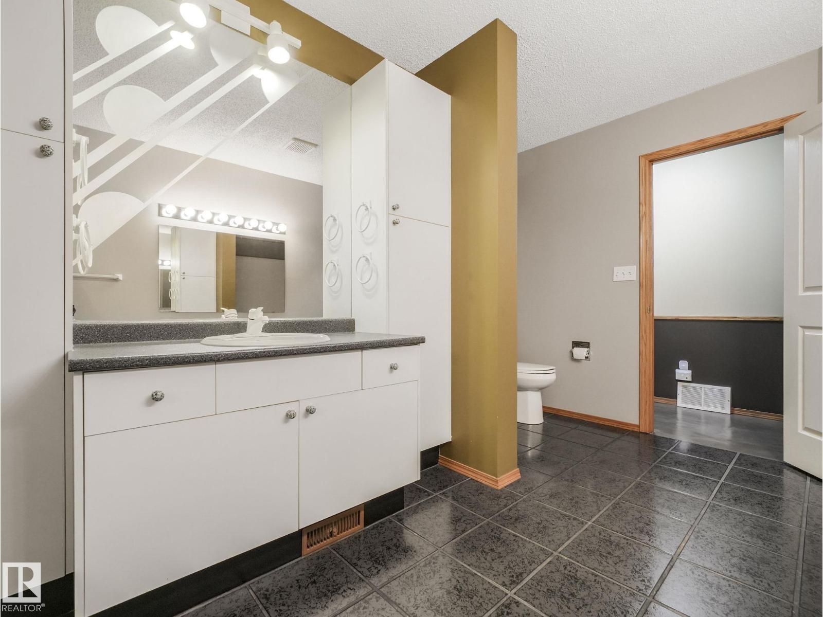 #73 23020 TWP ROAD 522, Rural Strathcona County