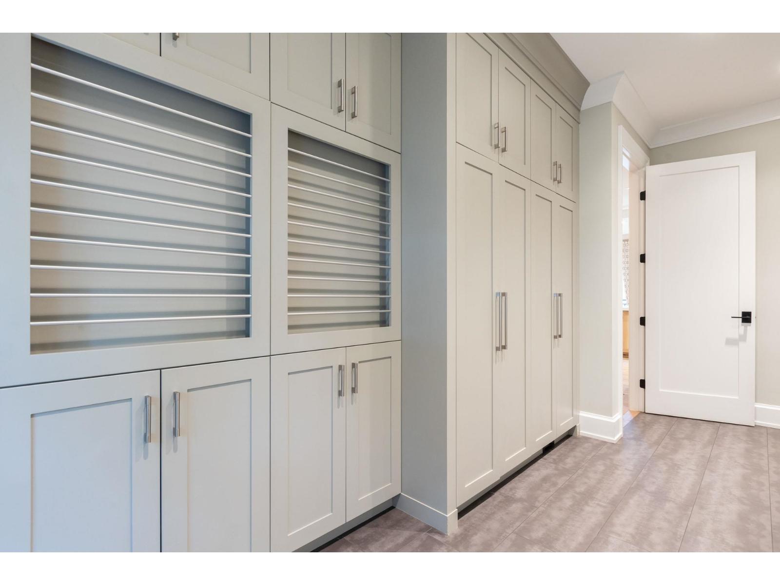 2615 DOGWOOD DRIVE, Surrey