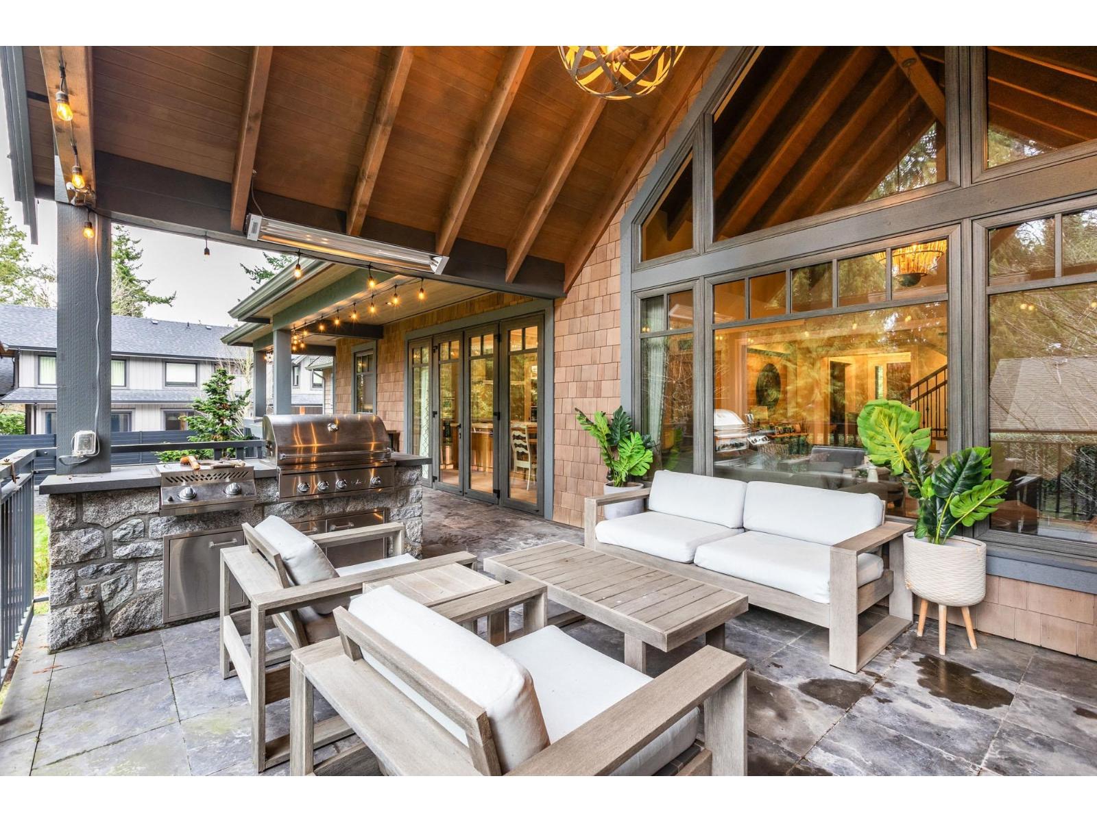 2615 DOGWOOD DRIVE, Surrey