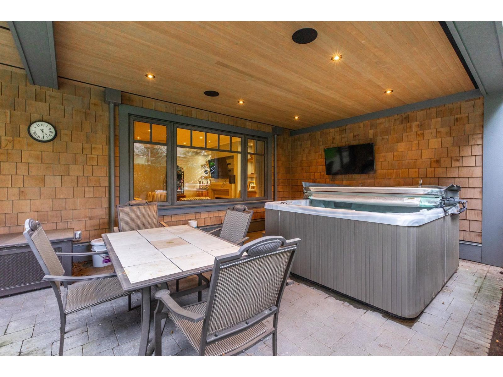 2615 DOGWOOD DRIVE, Surrey