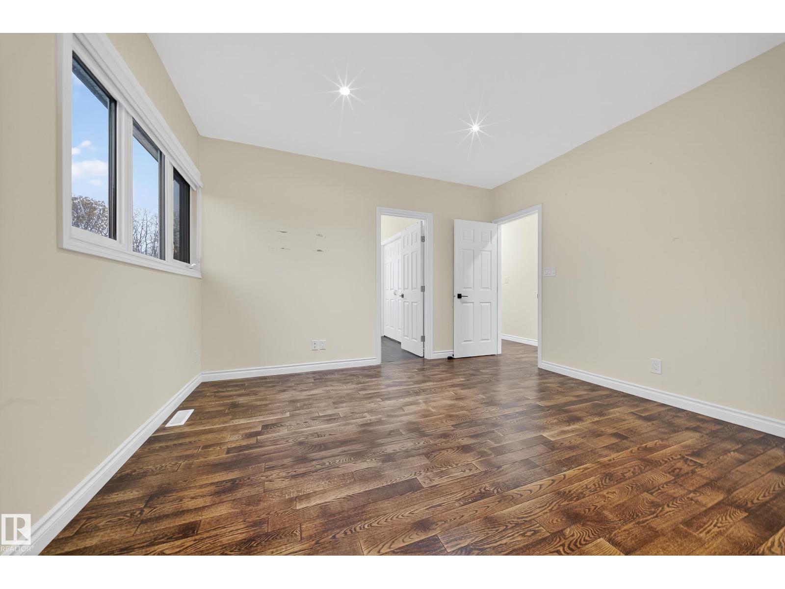 #37 51528 RGE ROAD 262 - 38