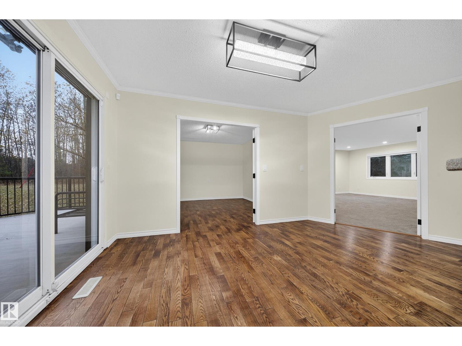 #37 51528 RGE ROAD 262 - 54