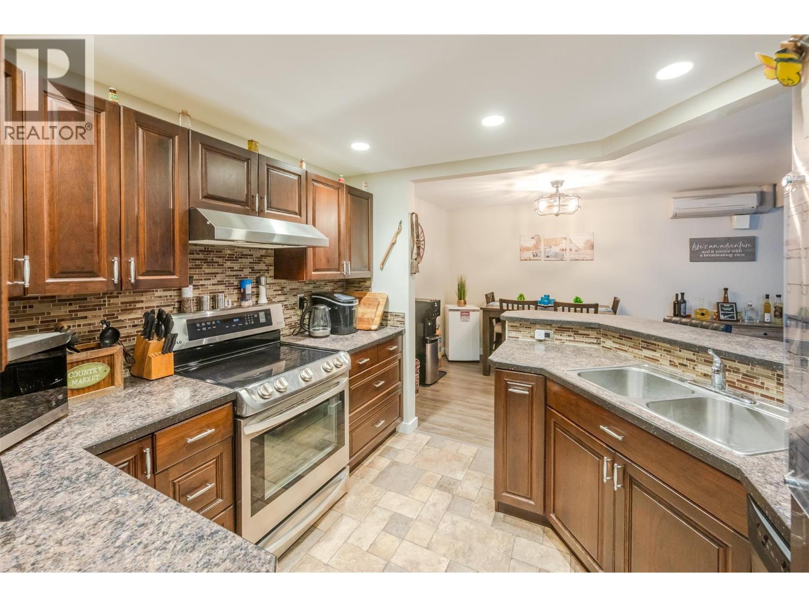 337 MCKINNEY Road Unit# 216, Oliver