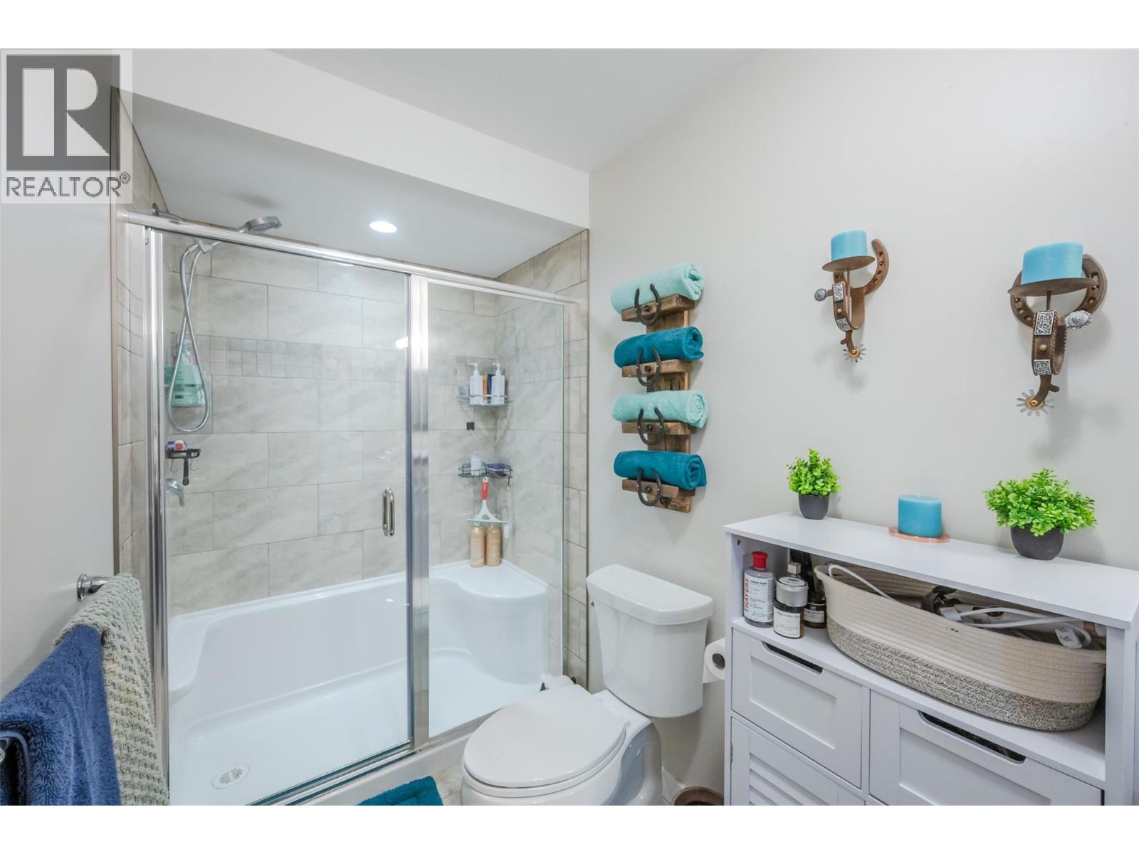 337 MCKINNEY Road Unit# 216, Oliver