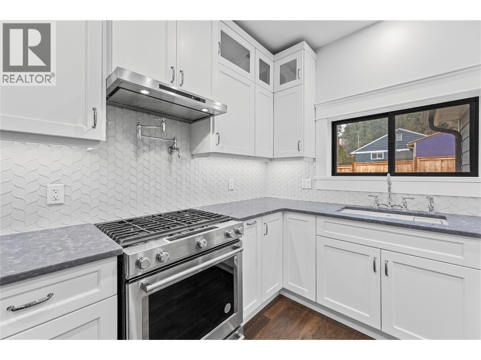  550 6 Street, Salmon Arm