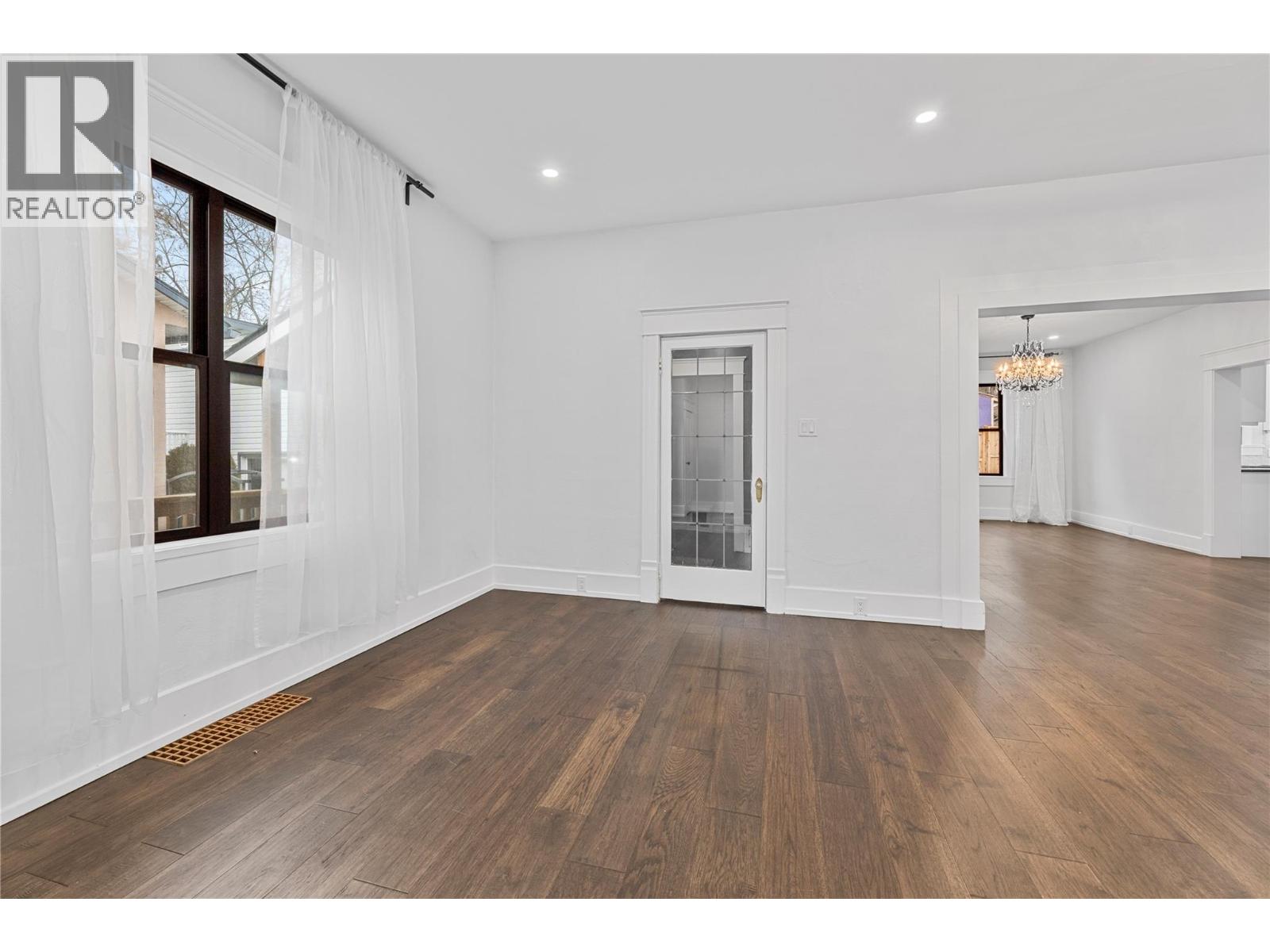  550 6 Street, Salmon Arm