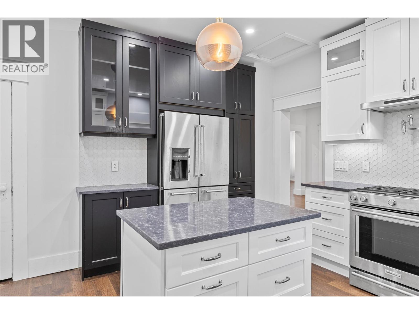  550 6 Street, Salmon Arm